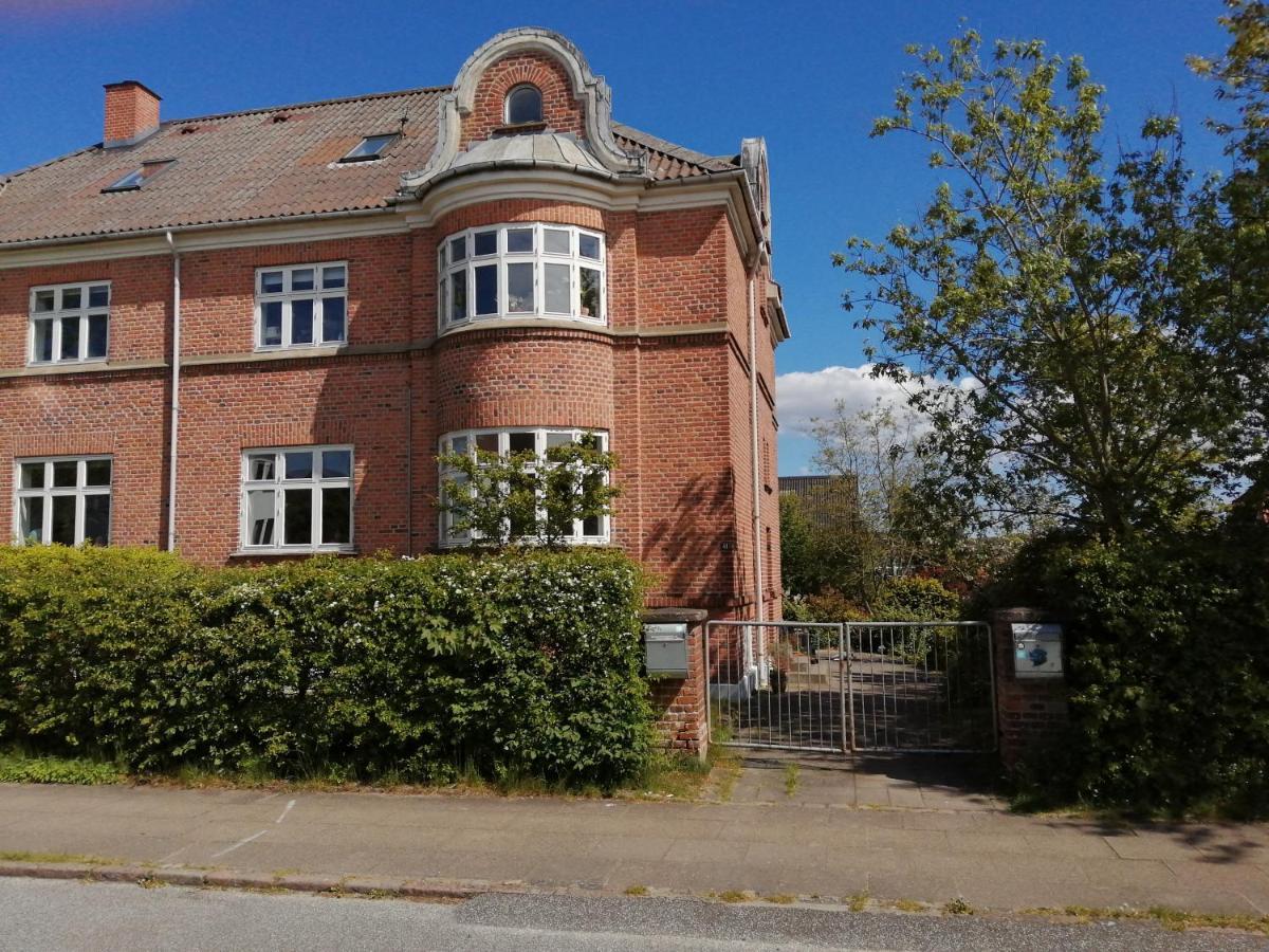 Cozy Villa-apartment - Close To Center - Free Citybikes And Parking Appartement *