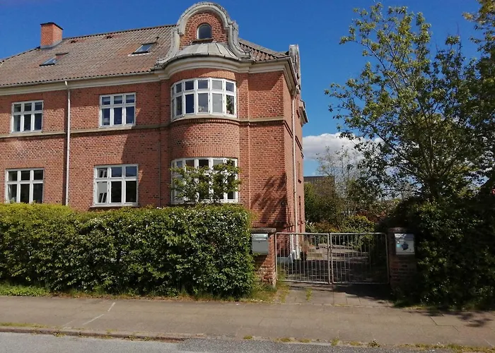 Cozy Villa-Apartment - Close To Aalborg Center - Free Citybikes And Parking